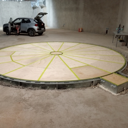 Fouche Motors turntable 3